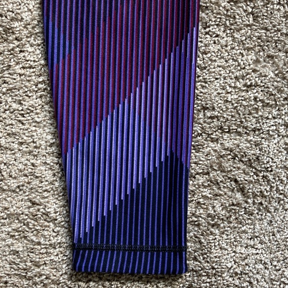 Peloton X WITH Array of colors leggings Stripes sz L Estimated - Picture 7 of 9